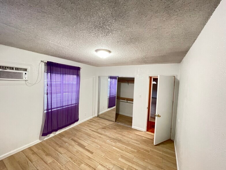 Bedroom - 5890 Noble St
