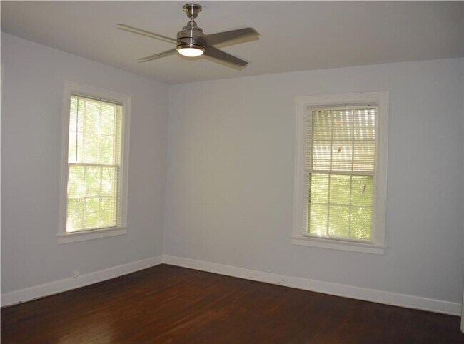 Building Photo - 1101 W 22nd St