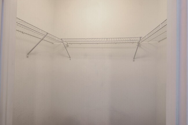 Building Photo - 3 Bedroom First Floor Condo Convenient To Nellis AFB