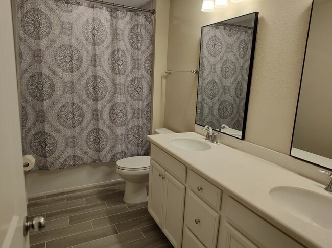 Building Photo - 38 Appleton Ct