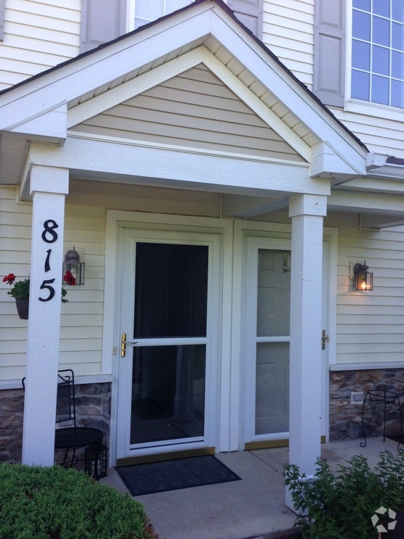 Building Photo - 815 Silverstone Dr