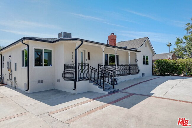 Building Photo - 6627 Ranchito Ave