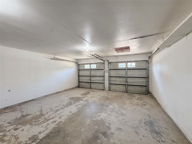 Building Photo - 1727 Junker St