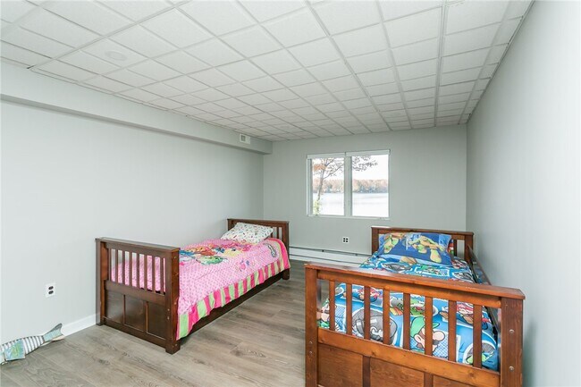 Building Photo - 6776 Ann Lee Dr