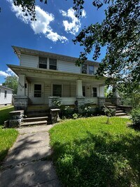 Building Photo - Washington Street Duplex