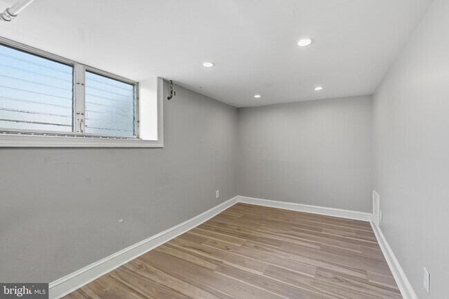 Building Photo - 6623 Tabor Ave
