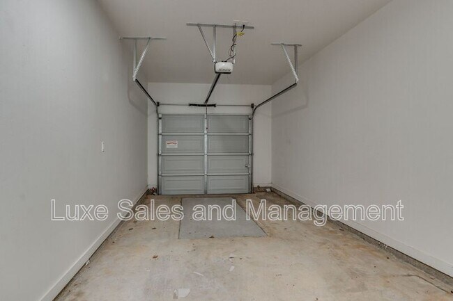 Building Photo - 13508 Vinita Dr