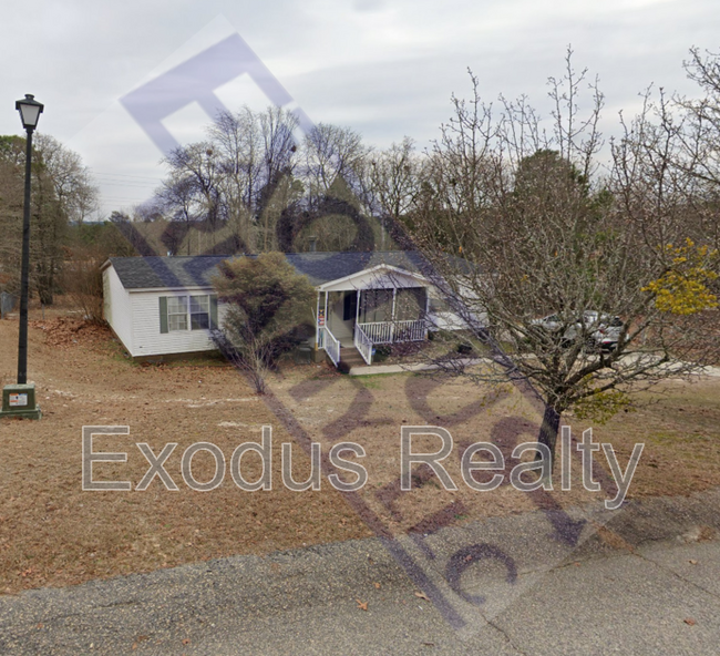 Building Photo - 10 Forest Manor Dr