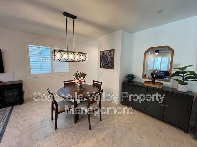 Building Photo - 76279 Cambridge Dr