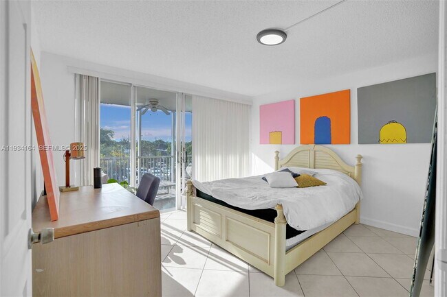 Building Photo - 1780 NE 191st St