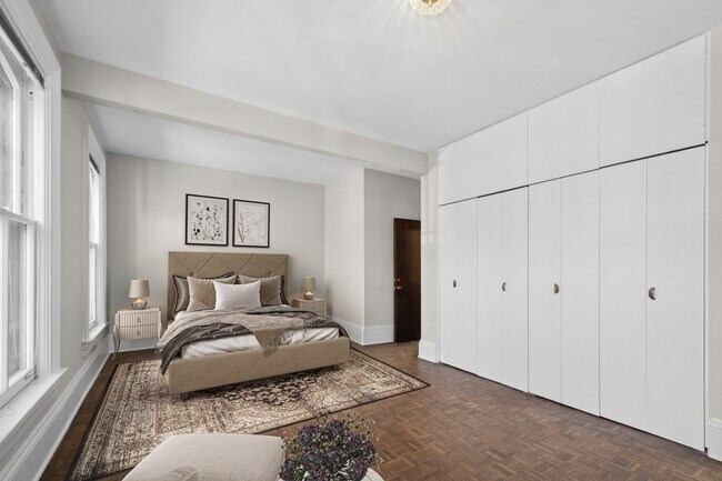 Building Photo - 545 W Belden Ave