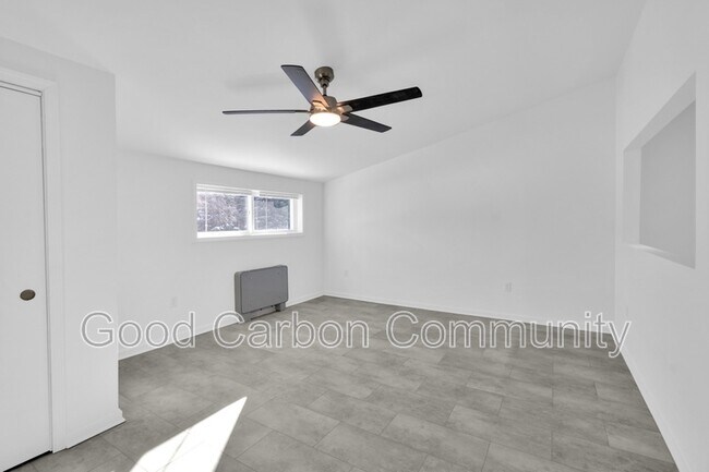 Building Photo - 209 Summer St