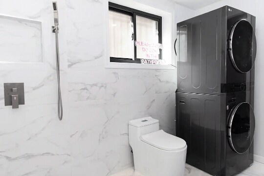 Building Photo - 24 Midwood St