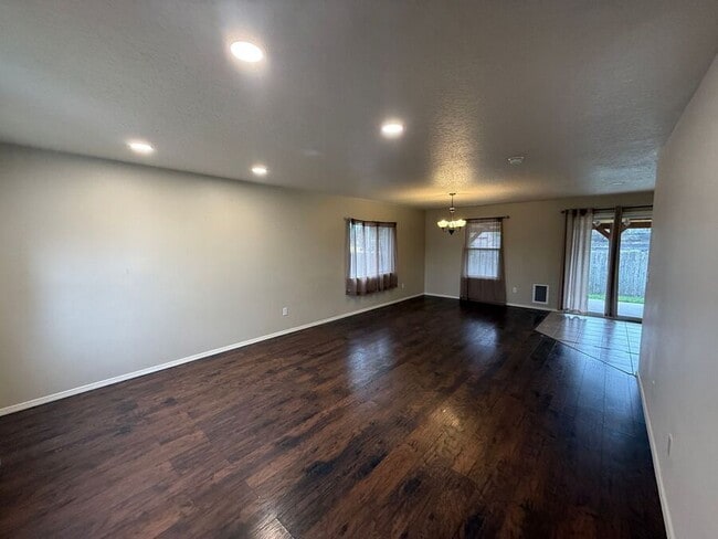 Building Photo - 169 W Tehuti Ct