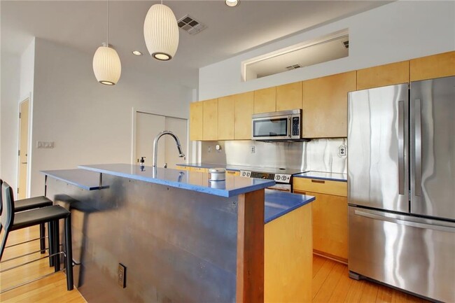 Building Photo - 508 E 53rd St