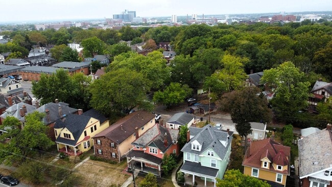 Building Photo - 2027 N 4th St