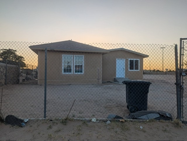 Building Photo - 14633 Valentin Dr