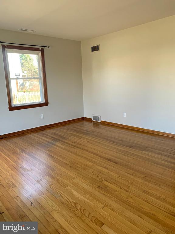 Building Photo - 110 Pershing Ave NW