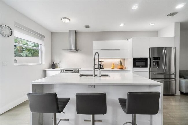 Building Photo - 4777 NW 116th Terrace