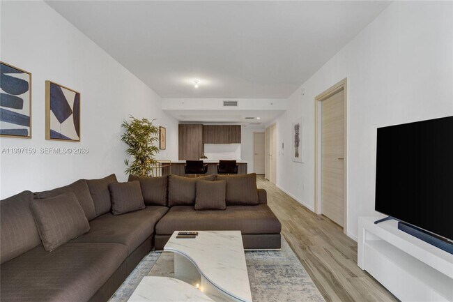 Building Photo - 801 S Miami Ave