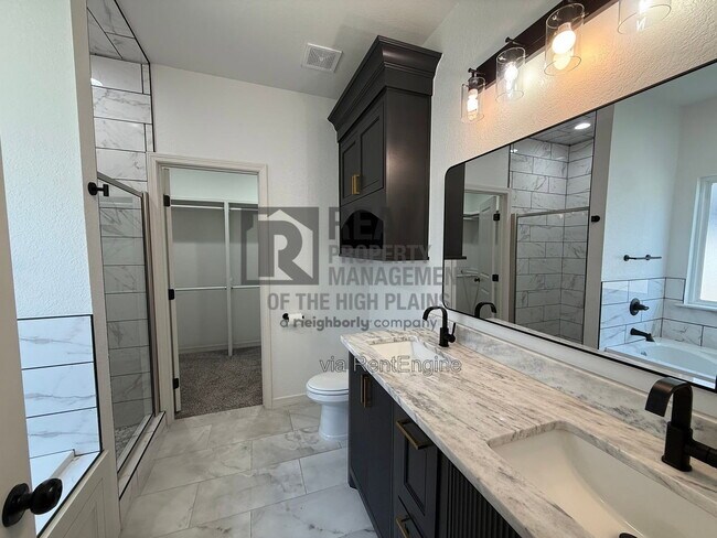 Building Photo - 2109 Freedom Dr