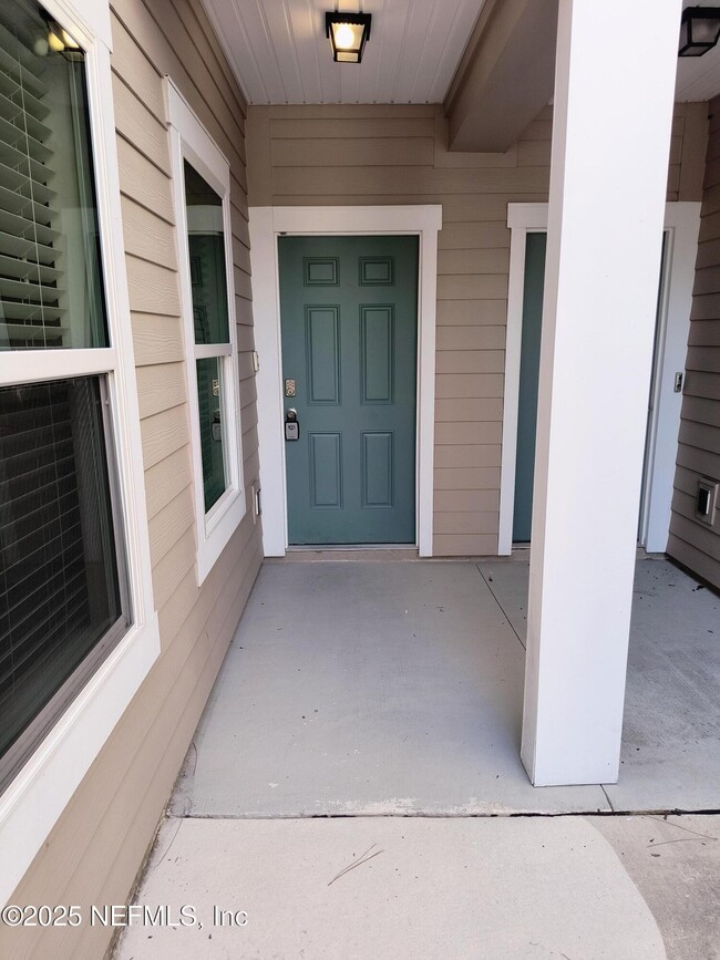 Building Photo - 201 Scotch Pebble Dr