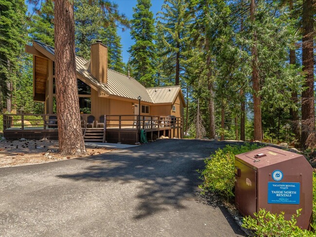 Building Photo - SKI LEASE "Rim Drive Lookout"