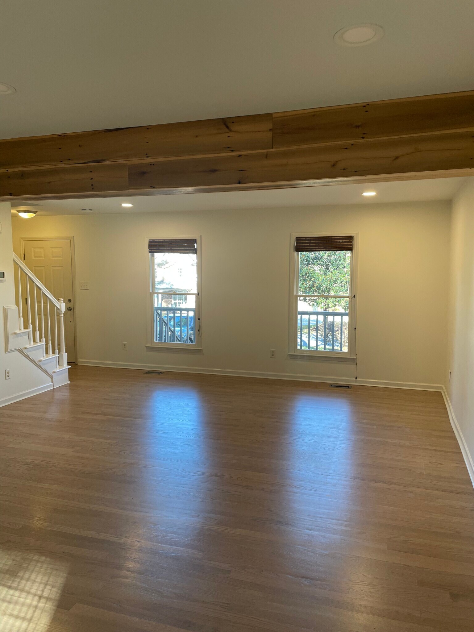 Building Photo - 705 Cash St