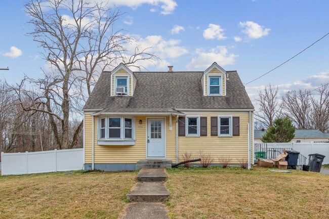 Building Photo - 14615 Crescent Dr