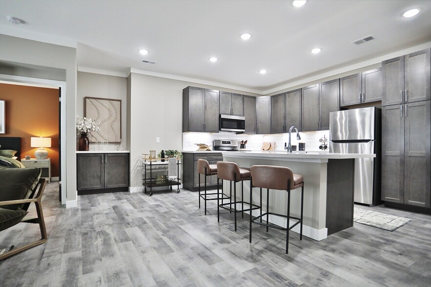 Primary Photo - Altair Luxury Apartments