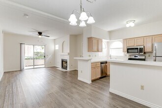 Building Photo - Spacious and Stylish Green Valley First-Floor Unit!!