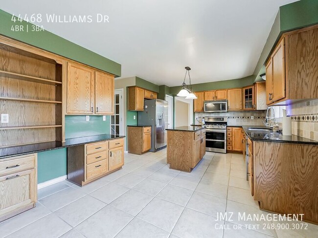 Building Photo - 44468 Williams Dr