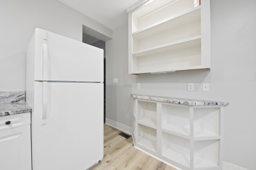 Building Photo - 767 Wager St