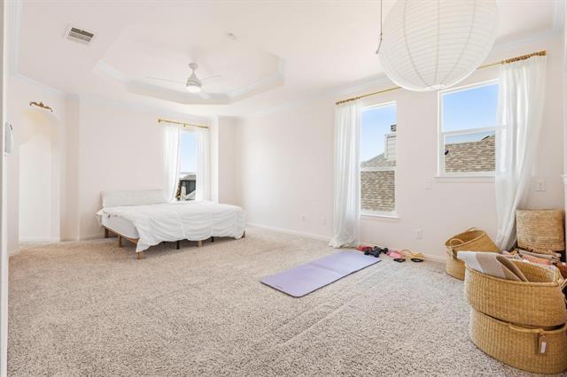 Building Photo - 16012 Alvarado Dr