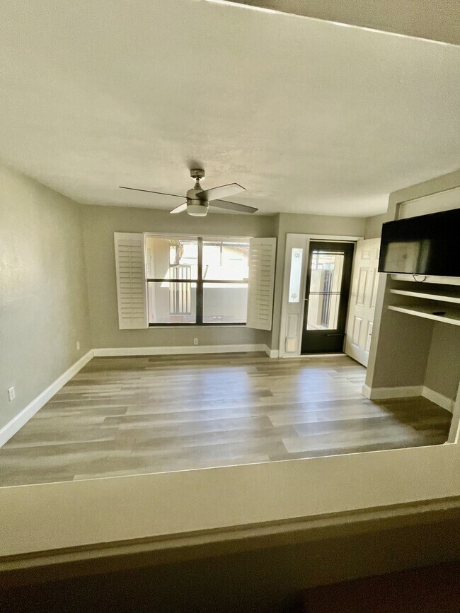 Building Photo - 6180 Principia Dr