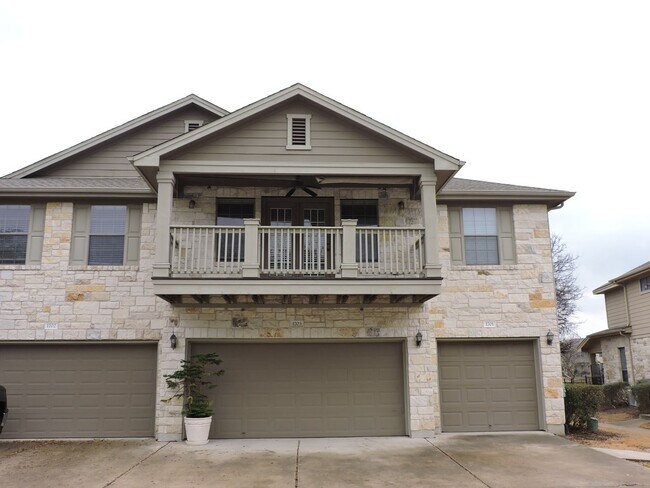 Building Photo - Gorgeous Three Bedroom Condo in South Austin