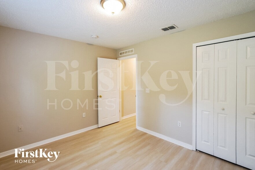 Building Photo - 3 Zoffinger Pl