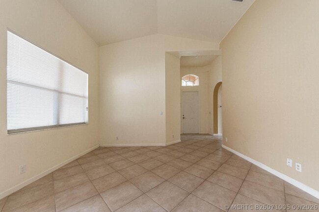 Building Photo - 5717 Spanish River Rd