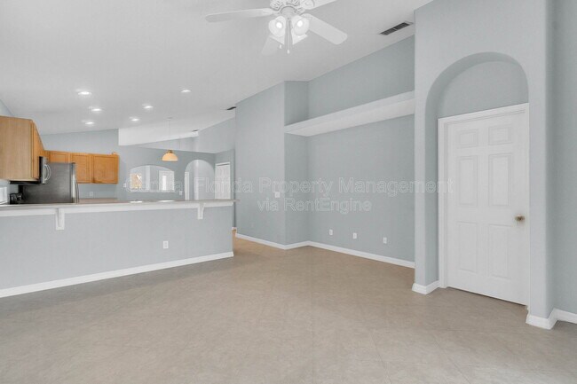 Building Photo - 10754 Flycast Cir