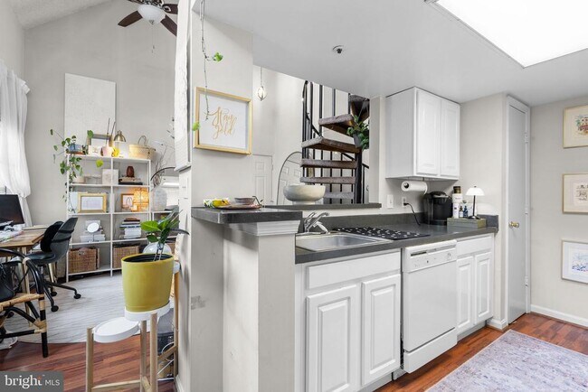 Building Photo - 14132 Bowsprit Ln