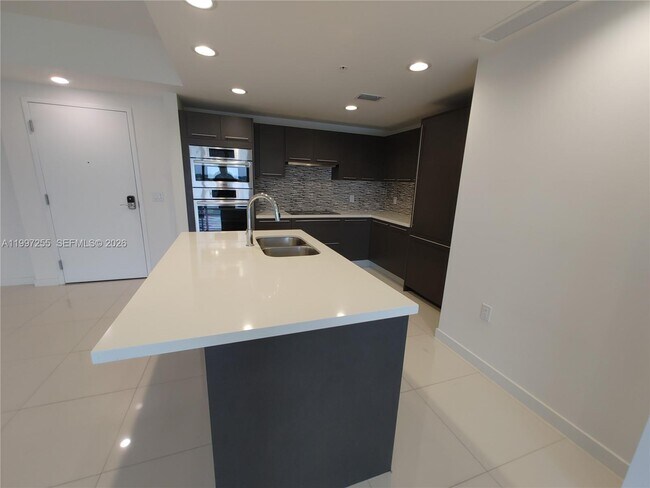 Building Photo - 7661 NW 107th Ave