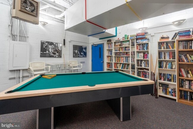 Building Photo - 960 Fell St