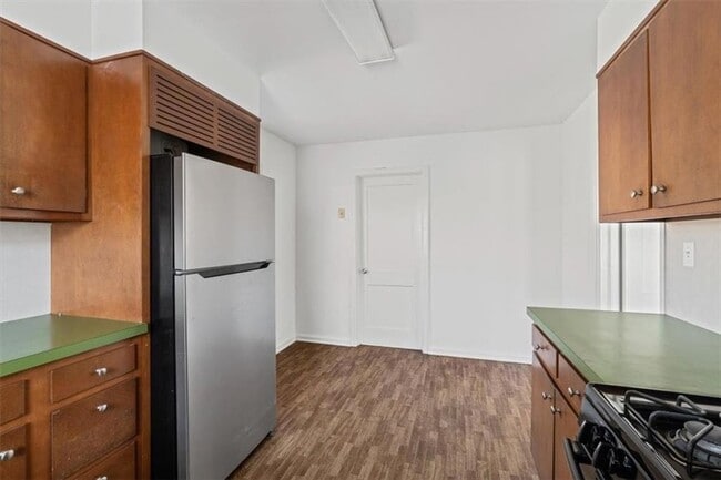 Building Photo - 449 10th St NW