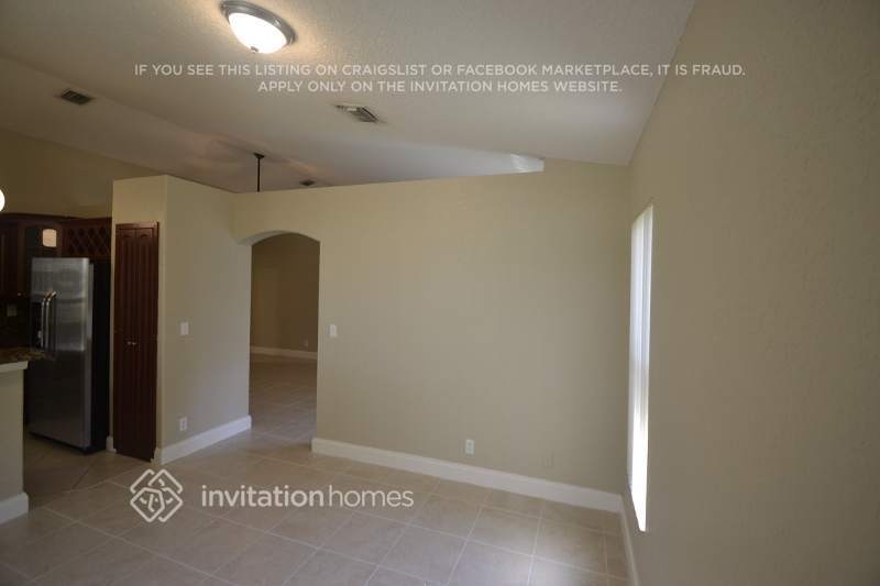 Building Photo - 9901 Red Heart Ln