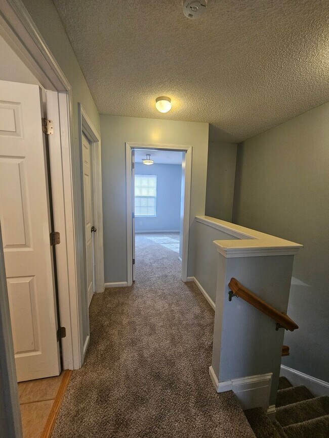 Building Photo - 104 Tuscany Ct