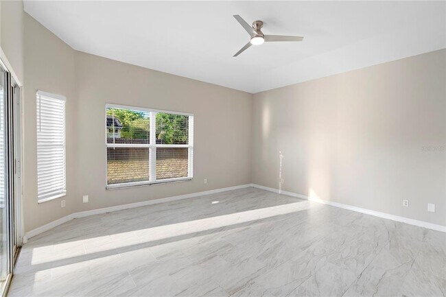 Building Photo - 9885 Montclair Cir