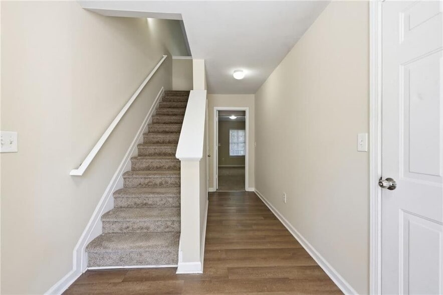 Building Photo - 2335 Meadow Peak Point