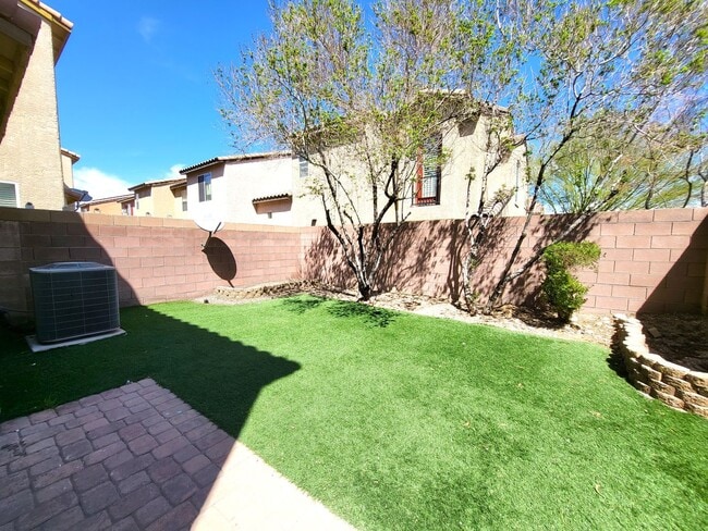 Building Photo - 9322 Quiet Mist Ct