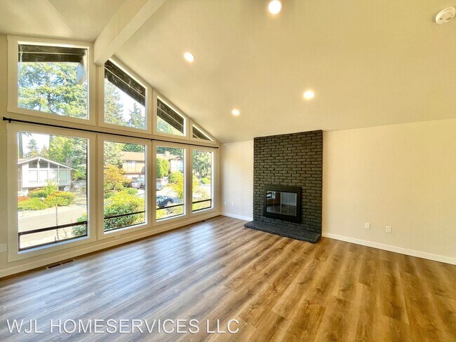 Building Photo - 4 br, 3 bath House - 12903 NE 76th St
