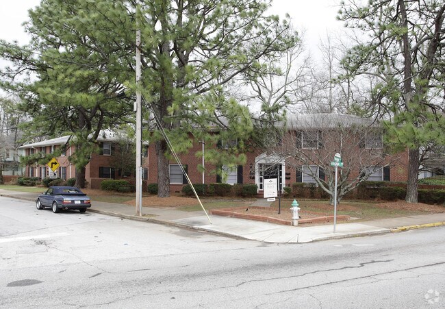 Primary Photo - 1744-1762 Virginia Ave